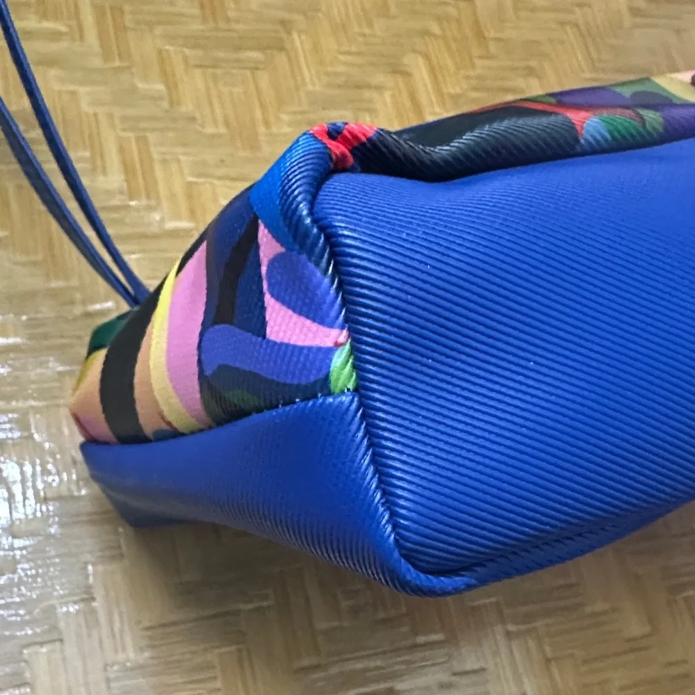 Tomas Olivos for Latam Women’s Aminity Kit Bag Wristlet